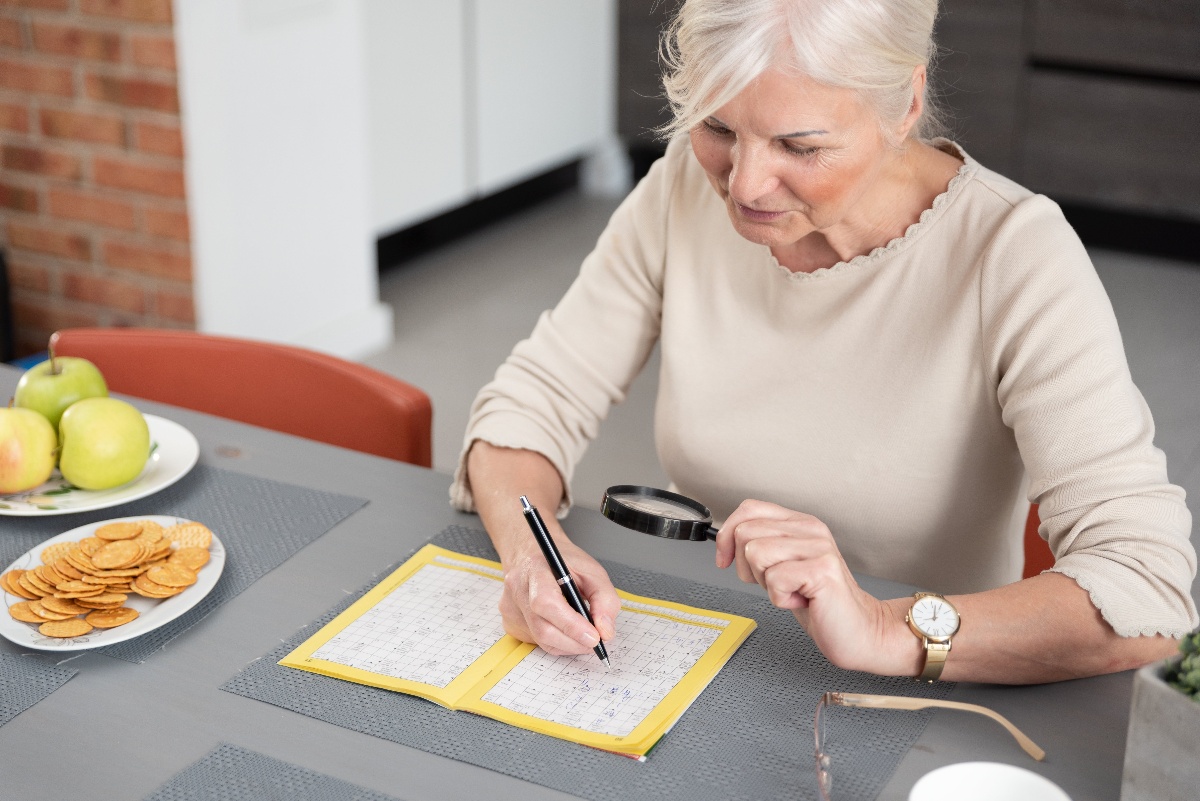 older adult woman playing a brain game