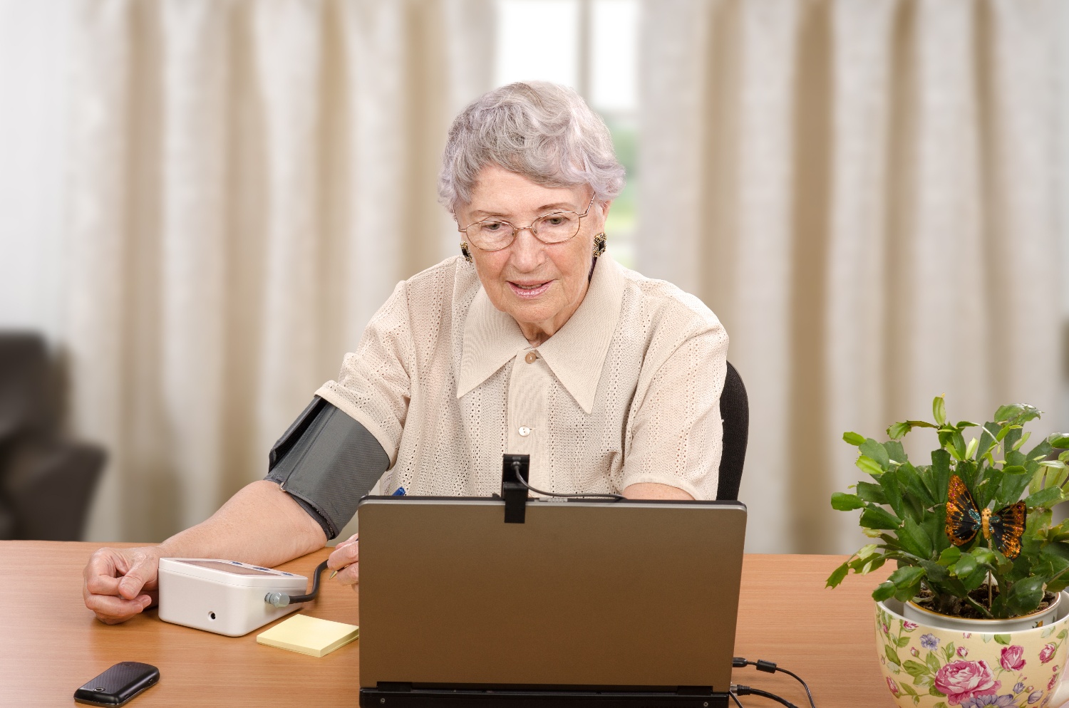 senior woman using telemedicine